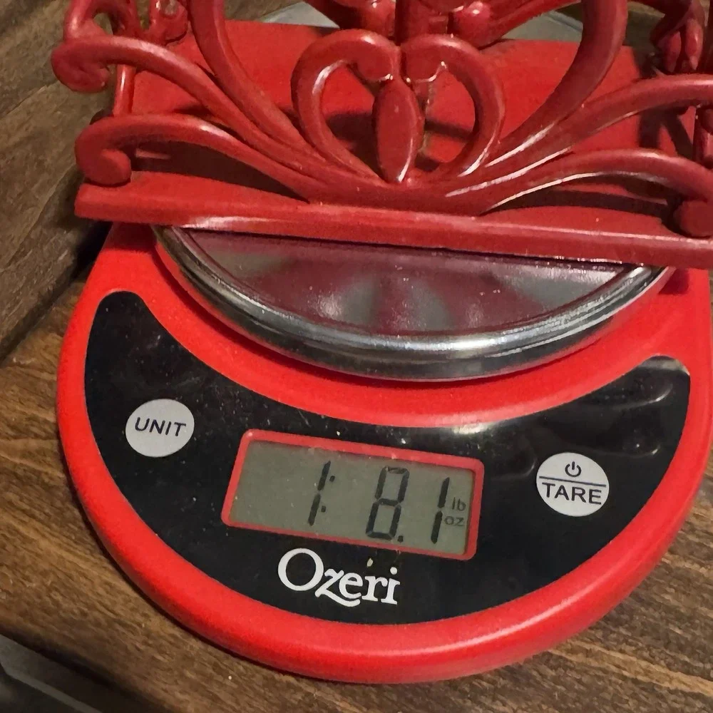 Red Heart Cast Iron Salt & Pepper Shaker Caddy Holder Farmhouse Kitchen Decor